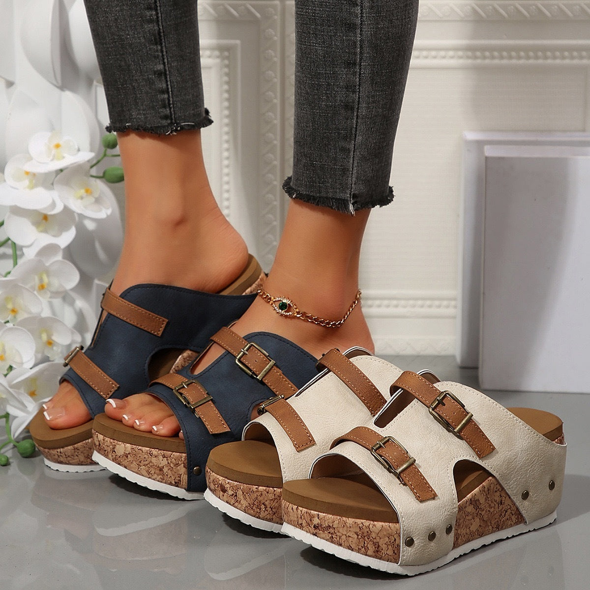 Sandales compensées à bout ouvert pour femme